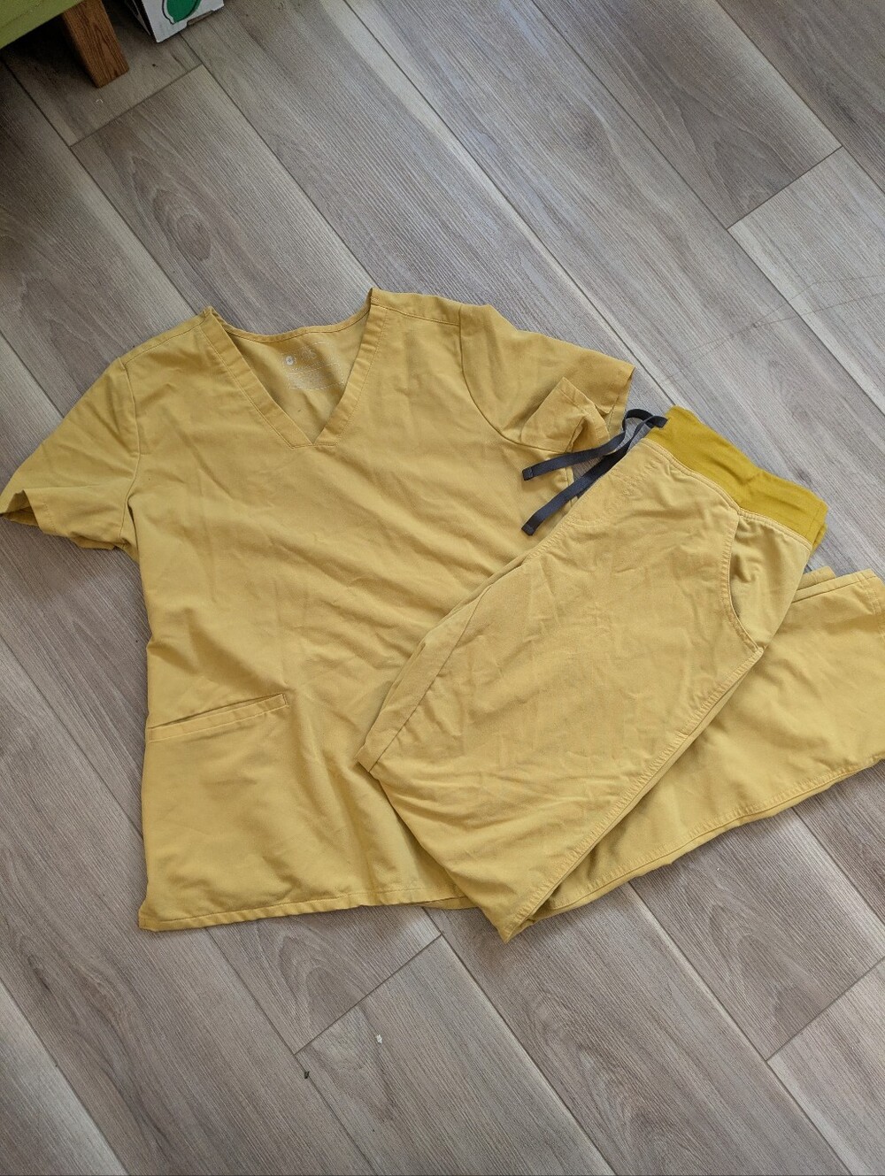 Figs Size Medium/Medium Tall SET